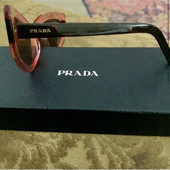 Pink/Black Prada Sunglasses In Original Box Fashionable Beach Pool Activities